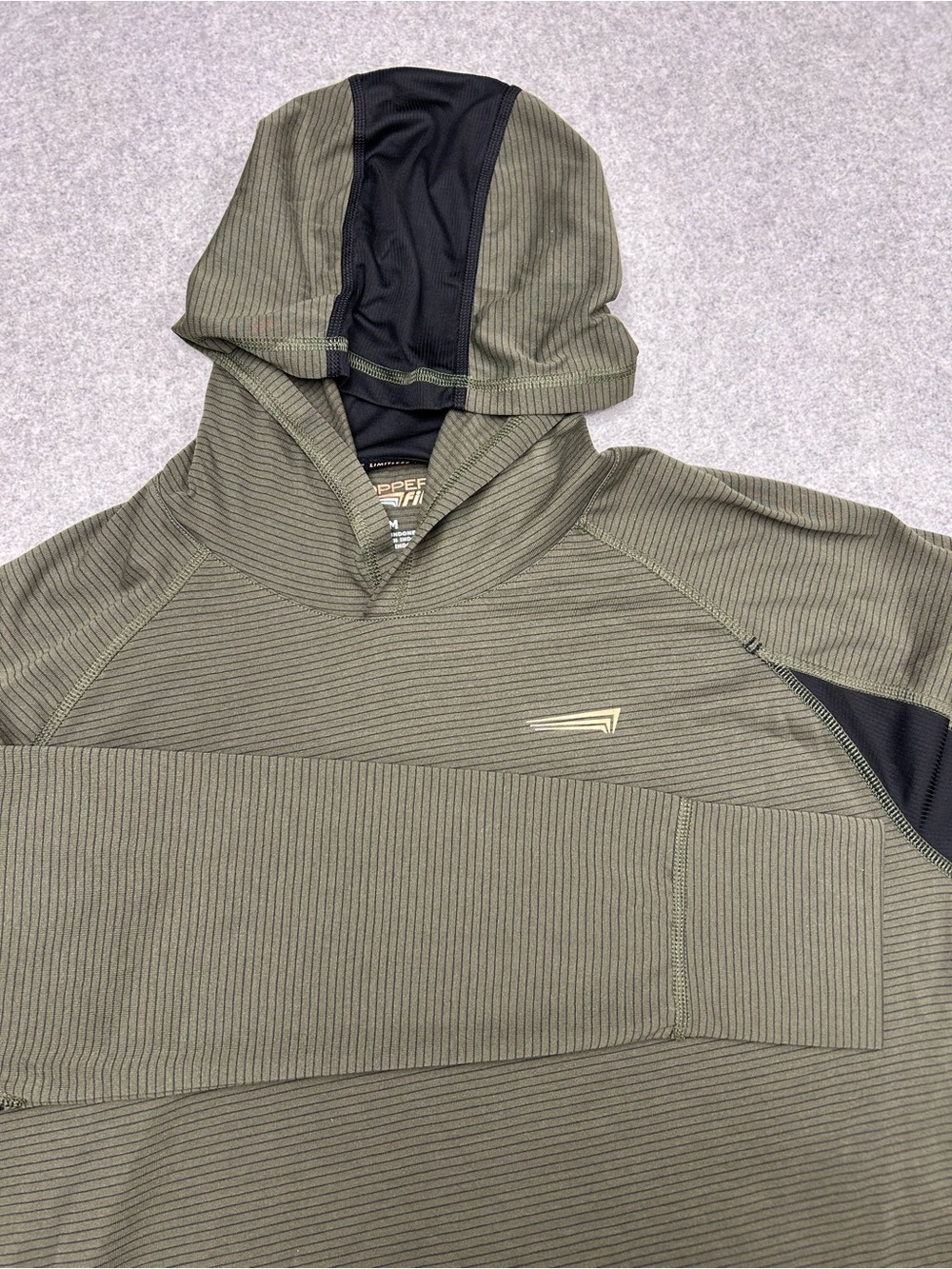 Copper Fit Olive Green Hooded Performance Pullover Men’s Medium